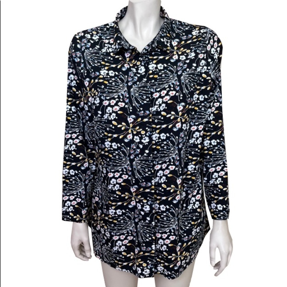 Tulip Clothing Black Floral Button Up Blouse‎